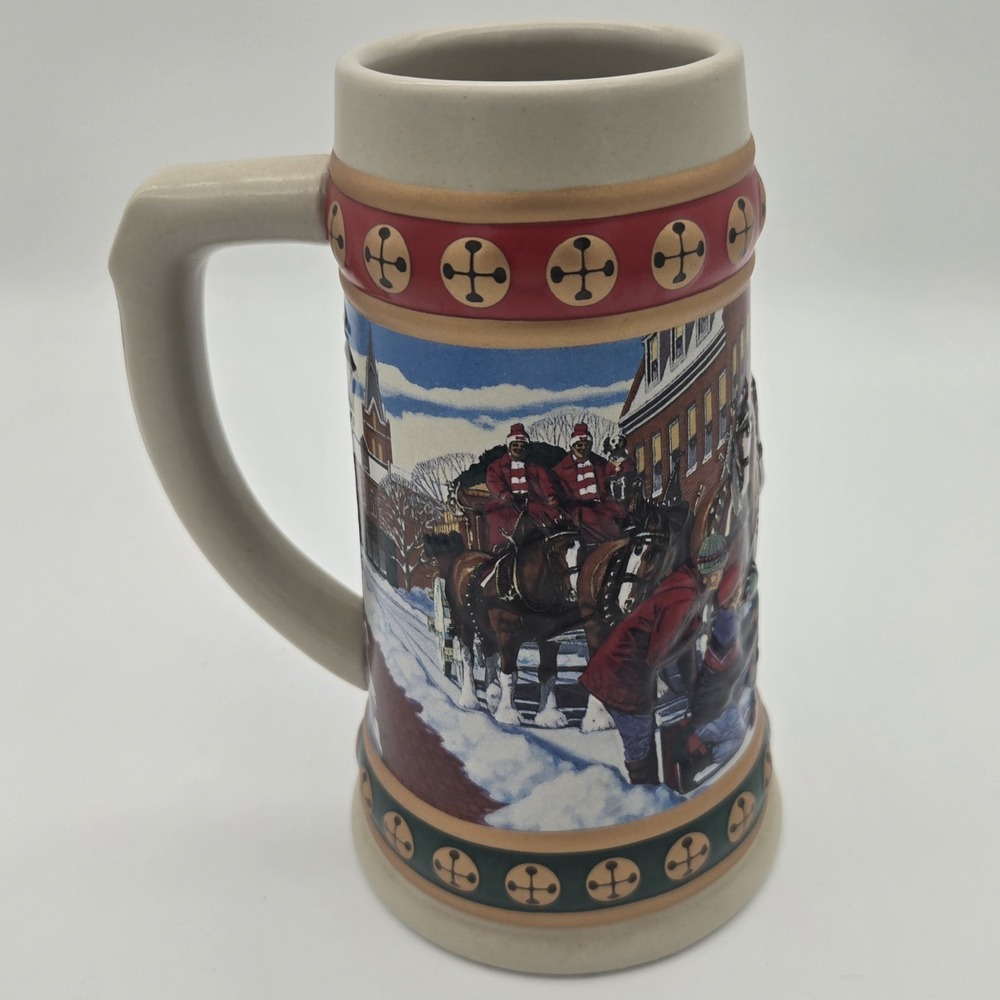 BUDWEISER HOLIDAY STEIN COLLECTION  ''HOMETOWN HOLIDAY'' 1993 MADE IN BRAZIL